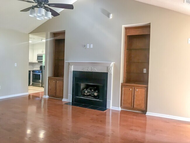 Foto del edificio - 2916 Norwood Dr