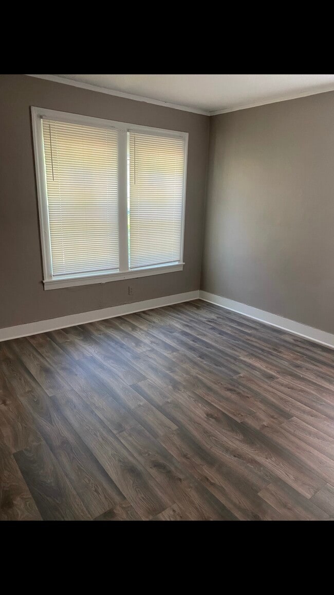 Building Photo - 1005 Palermo Ave