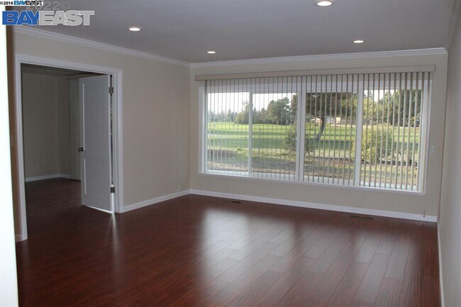 Building Photo - 9460 Cherry Hills Ln