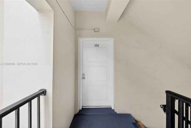 Foto del edificio - 6815 Edgewater Dr