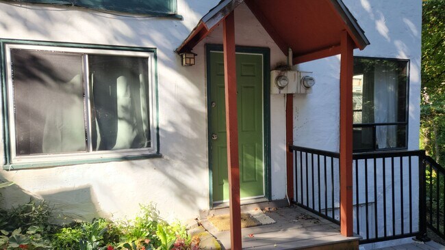 Foto del edificio - 4900-4902 SW Slavin Rd