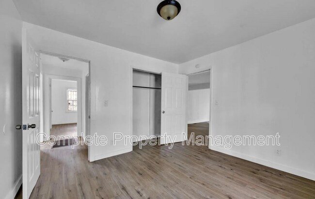 Building Photo - 2304 Eufaula Ave