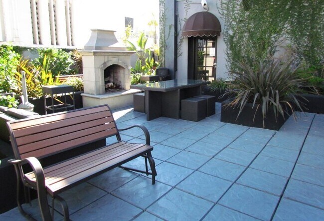 Foto del edificio - 621 E Spg St