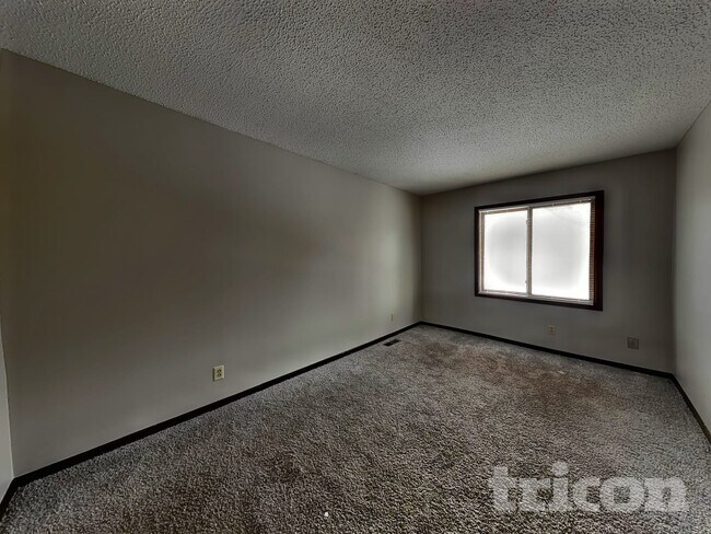 Foto del edificio - 3401 75th Ave N