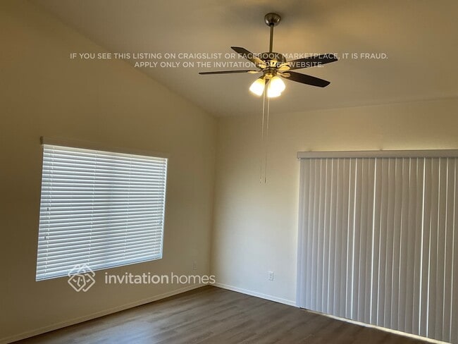 Foto del edificio - 2460 E Wildhorse Pl