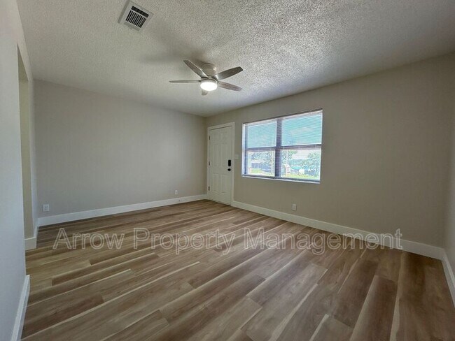 Foto del edificio - 1218 S Jackson St