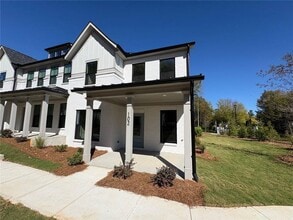Building Photo - 102 Briargate Dr