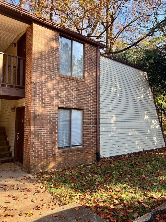 Foto del edificio - 1721 N Jim Minor Rd
