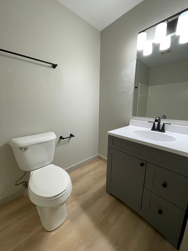 Building Photo - 2933 King James Way