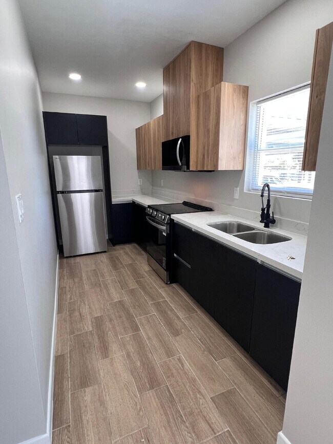 Foto del edificio - 810 S Athol St