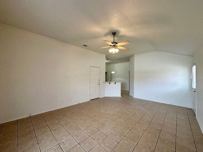 Foto del edificio - 214 Dale Earnhardt Dr