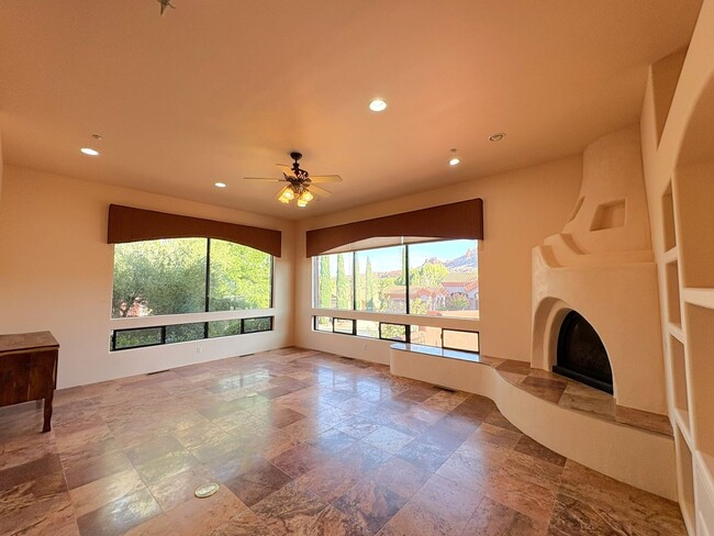 Building Photo - HOUSE - VILLAGE OF OAK CREEK  - THE RIDGE