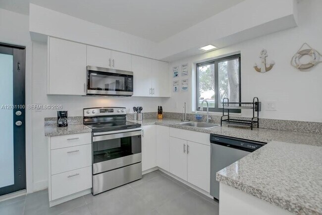 Foto del edificio - 1700 SW 20th St