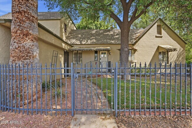 Foto del edificio - 1238 W Coronado Rd