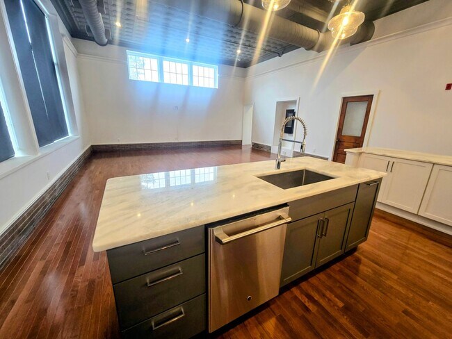 Foto del edificio - 1815 Main St