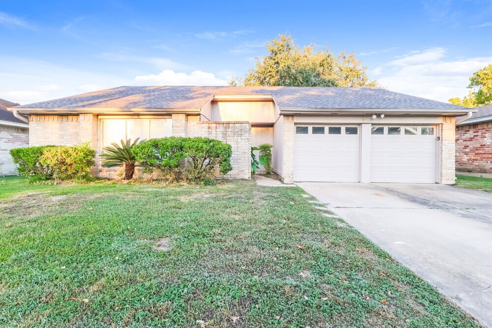 Foto principal - 7411 Skylight Ln