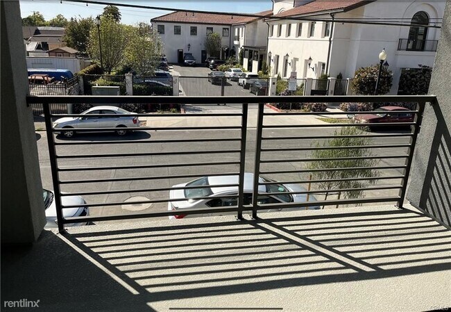 Foto del edificio - 4 br, 3.5 bath House - 271 N Garfield St