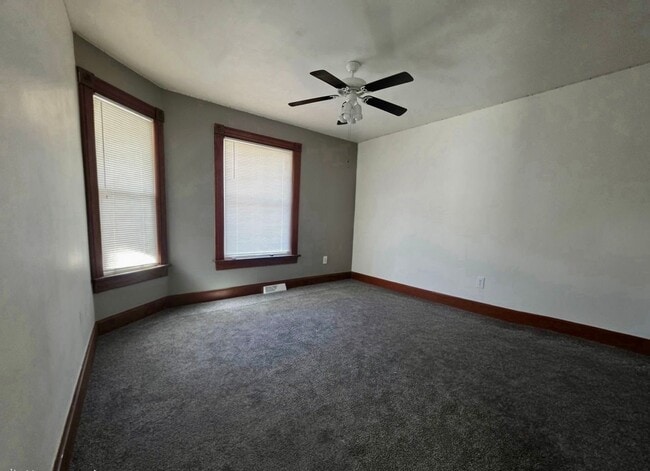 Foto del edificio - 1801 N Wisconsin St