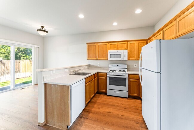 Foto del edificio - 1560 SW Reindeer Ave