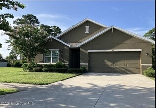 Building Photo - 600 Forest Trace Cir
