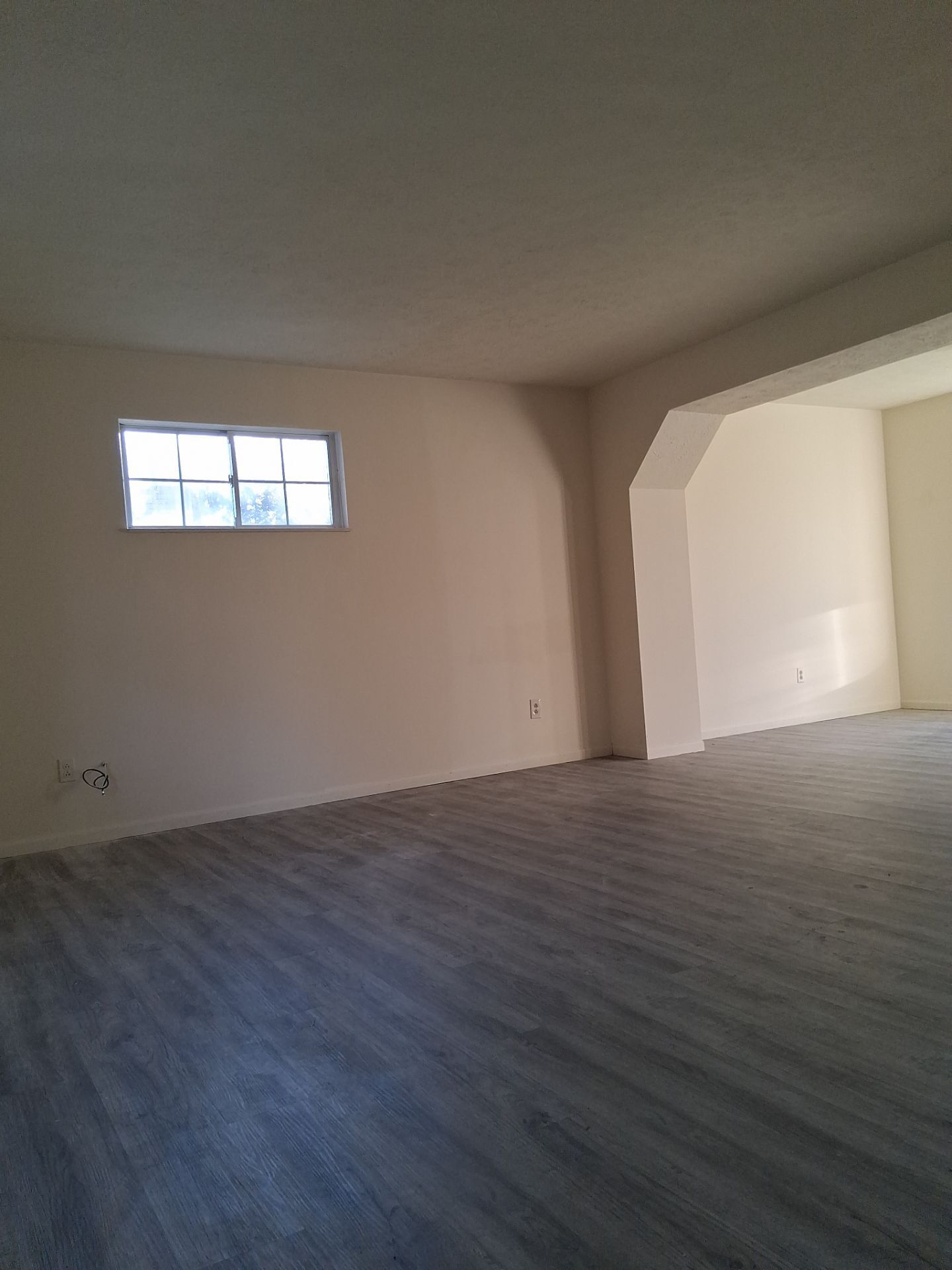 197 W Chalmers Ave Youngstown, OH 44507 – photo 2