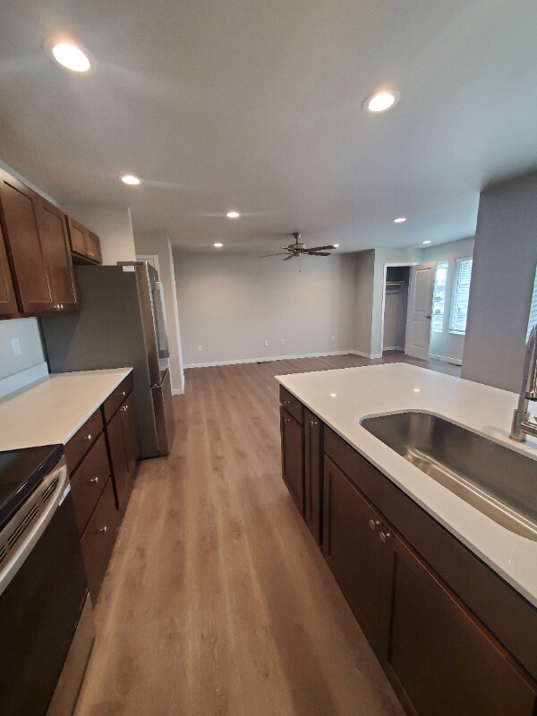 Foto del edificio - 2001 Good Hearted Pl