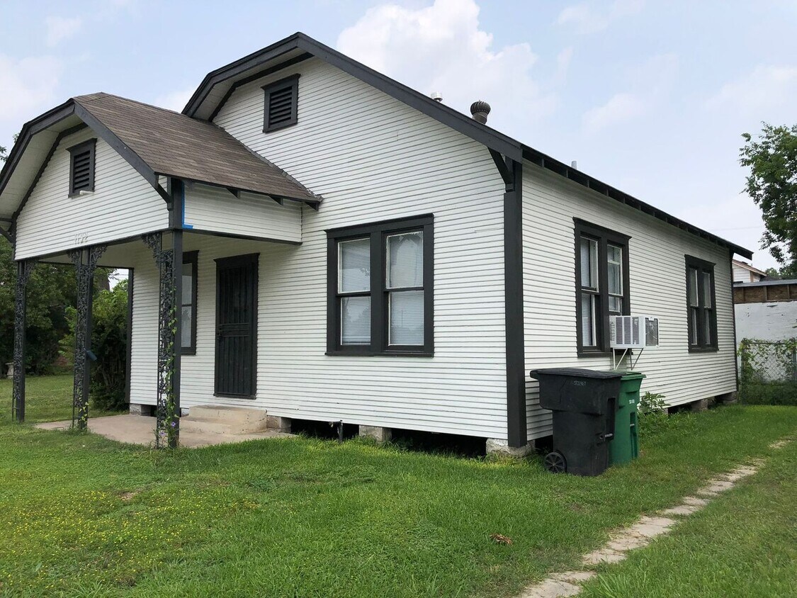 1132 W Cavalcade St, Houston, TX 77009 House Rental in Houston, TX