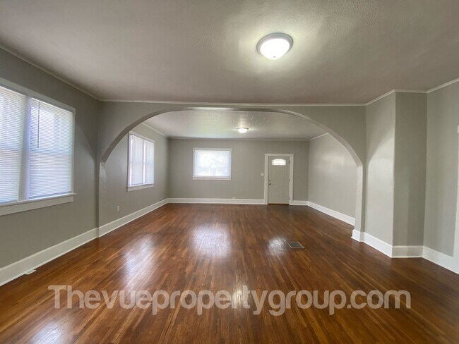 Foto del edificio - DEPOSIT MOVES YOU IN!! – No Rent Until Jun...