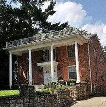 Building Photo - 2549 Glenmary Ave