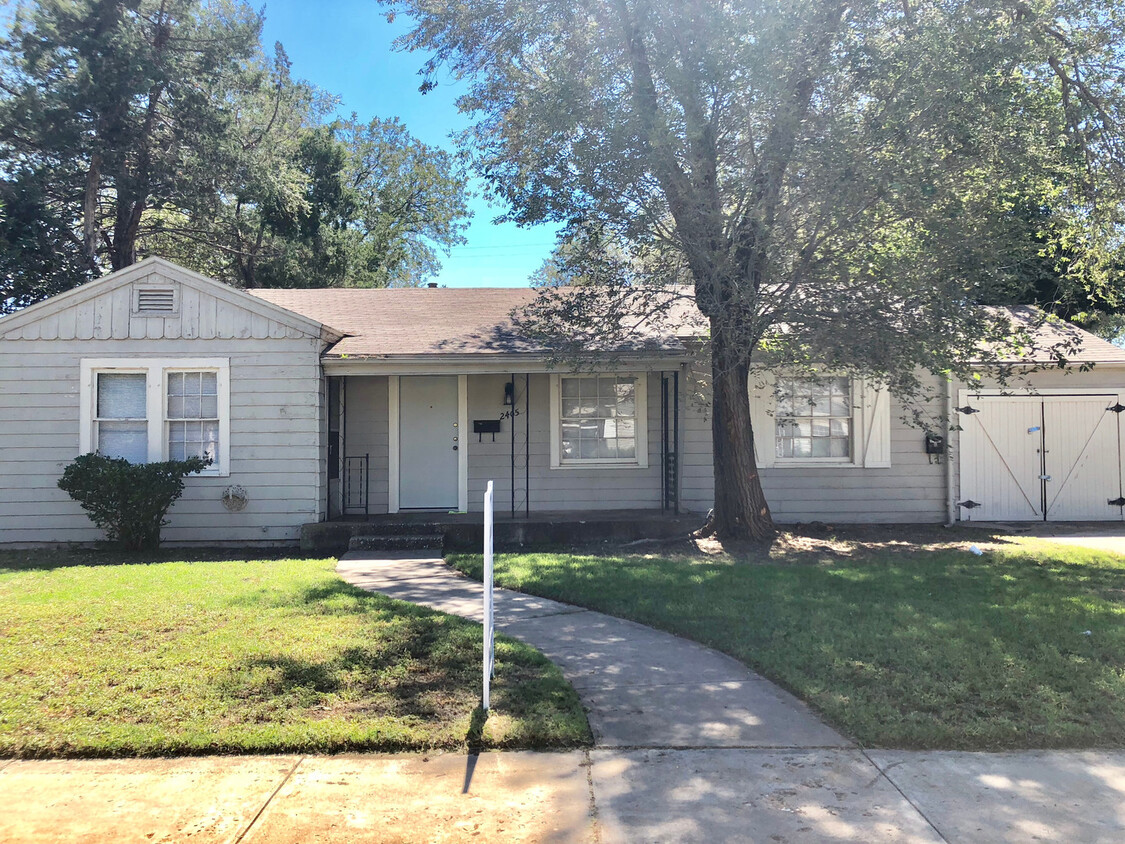 Primary Photo - 2405 27th St