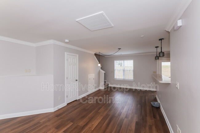 Building Photo - 5240 Beam Lake Dr