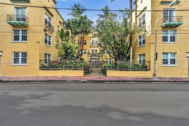 Building Photo - 536 14th St