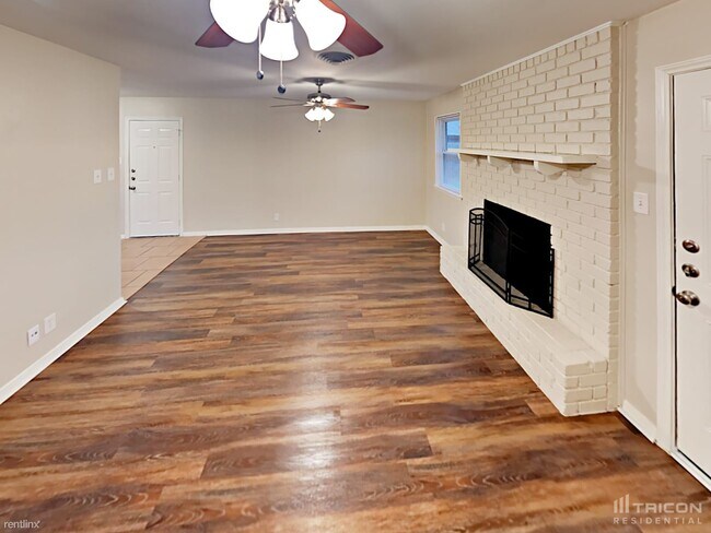 Building Photo - 1702 Tyler Ave