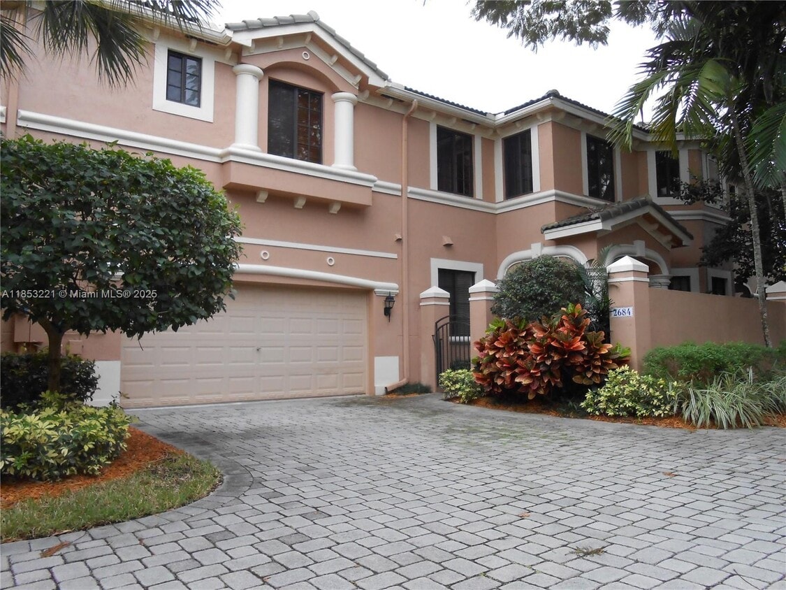 Foto principal - 2684 Center Ct Dr