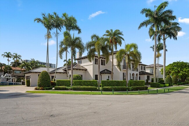 Foto del edificio - 7474 NE Bay Cove Ct