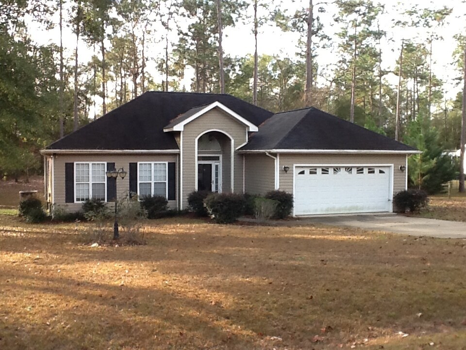 Foto principal - 318 Riverchase Dr