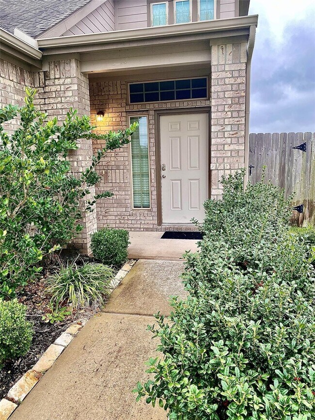 Foto del edificio - 17151 Cory Cornel Ln