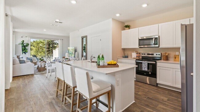 Foto del edificio - PRE-LEASING - NEW 2026 VILLA CONSTRUCTION!! 3/2.5/1 with premium finishes in the a new developmen...
