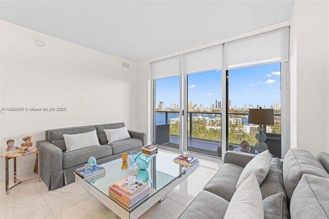 Foto del edificio - 16385 Biscayne Blvd