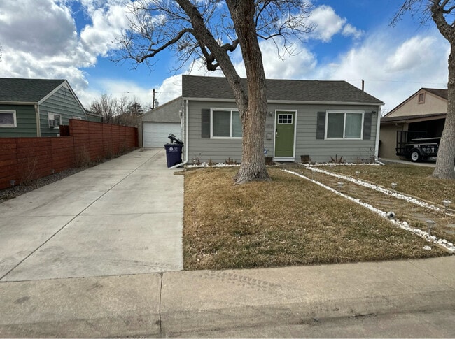 Photo - 1875 S Raritan St House