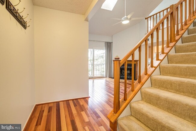 Foto del edificio - 7755 Inversham Dr