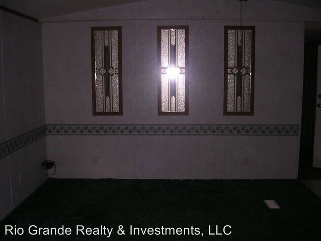 Building Photo - 3 br, 2 bath House - 2432 South Walker Avenue