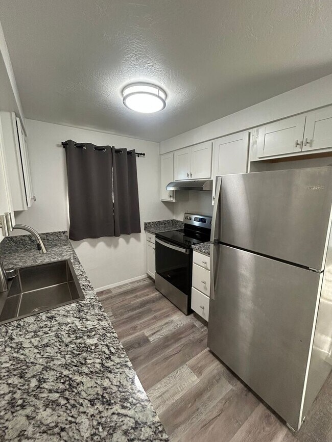 Photo - 2255 Shadylane Dr Apartment