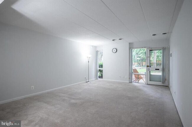 Foto del edificio - 2525 Huntington Ave