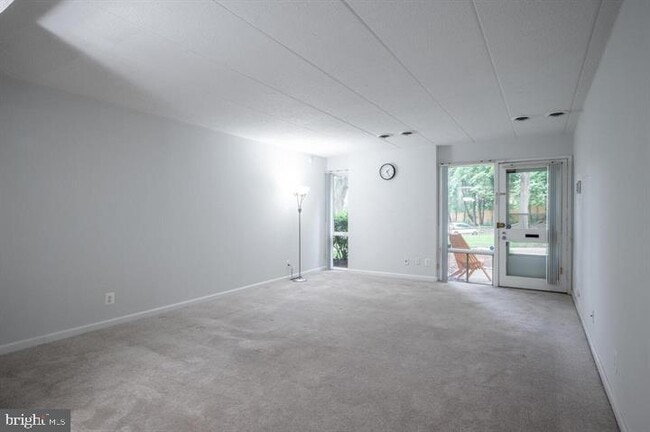 Building Photo - 2525 Huntington Ave