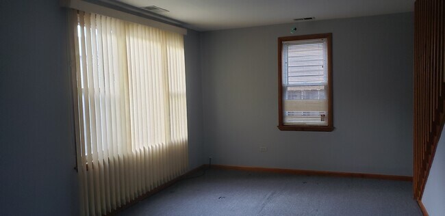 Foto del edificio - 5413 N Mobile Ave