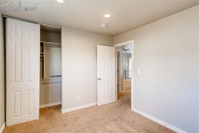 Foto del edificio - 3108 Moonbeam Cir S