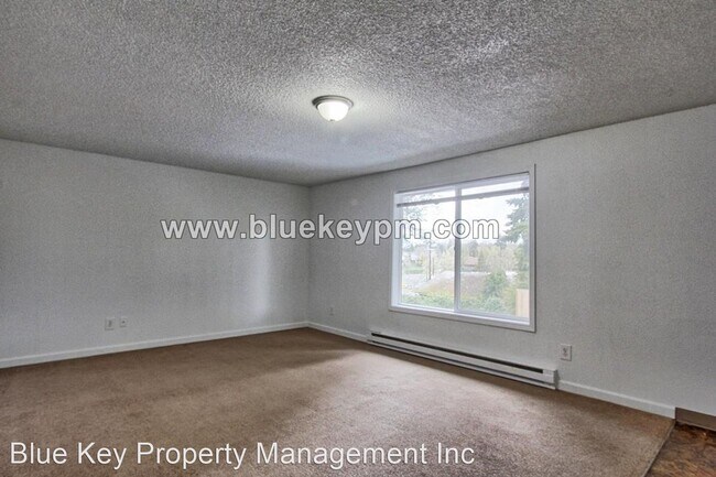Building Photo - 4119 NE St Johns Rd
