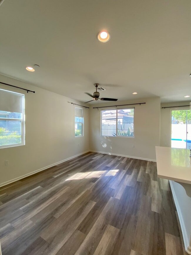 Building Photo - Executive and Upgraded 3-Bedroom Townhome in South Temecula!