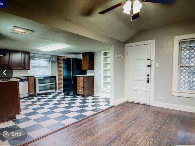 Building Photo - 904 Belknap Pl